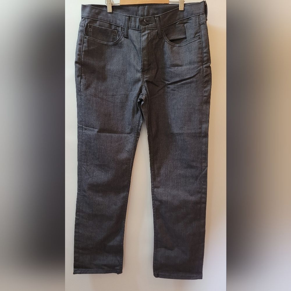 Levi's 514 straight fit jean.